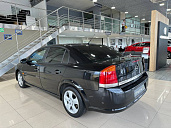Opel Vectra, 2005г., передний привод, механика
