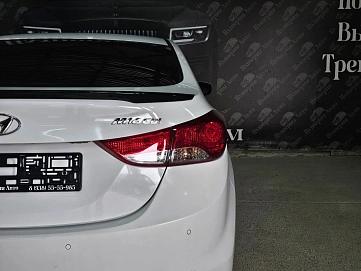 Hyundai Avante, 2011г, передний привод, автомат