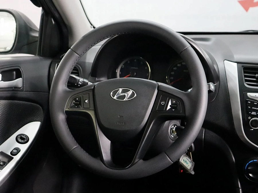 Hyundai Solaris, 2013г., передний привод, механика