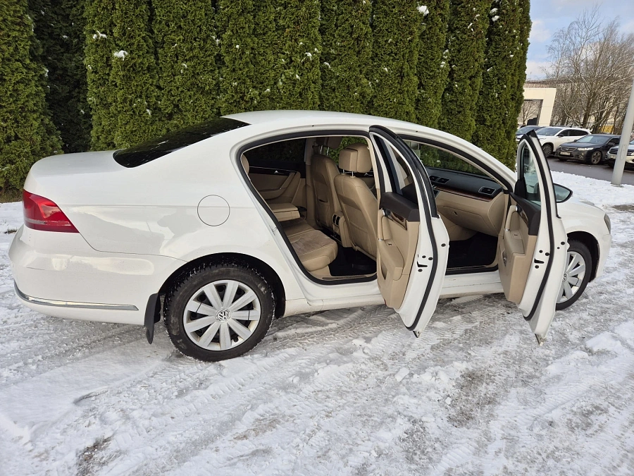 Volkswagen Passat, 2011г., передний привод, робот