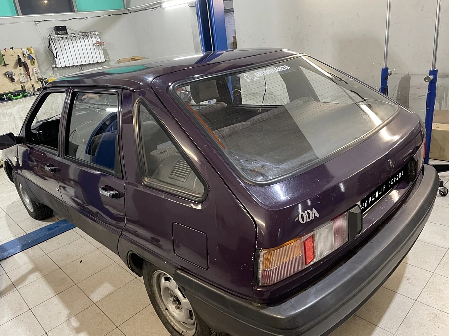 Иж 2126 «Ода», 2002г., задний привод, механика