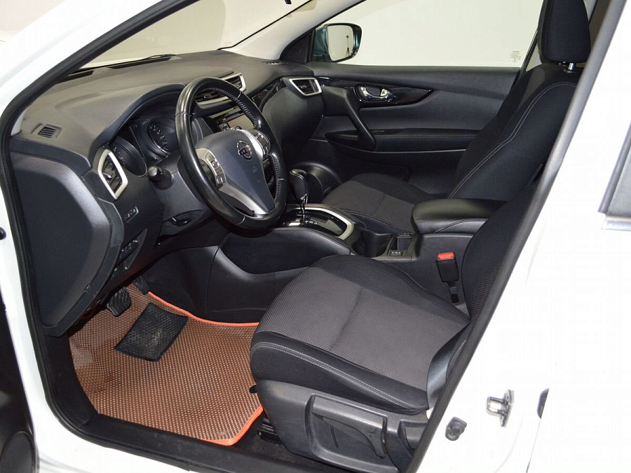 Nissan Qashqai, 2014г., передний привод, вариатор