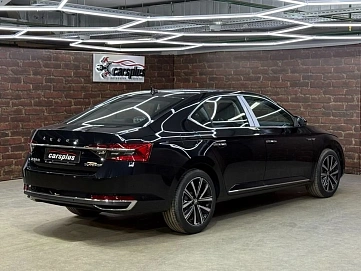 Skoda Superb, 2025г, передний привод, робот