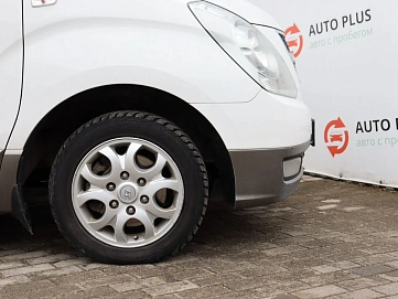 Hyundai , 2011г., задний привод, автомат