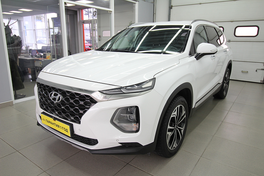 Hyundai Santa Fe, 2019г., передний привод, автомат