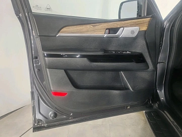 Kia , 2021г., полный привод, автомат