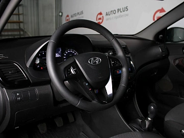 Hyundai Solaris, 2013г., передний привод, механика