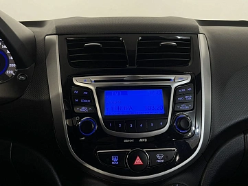 Hyundai Solaris, 2012г, передний привод, автомат