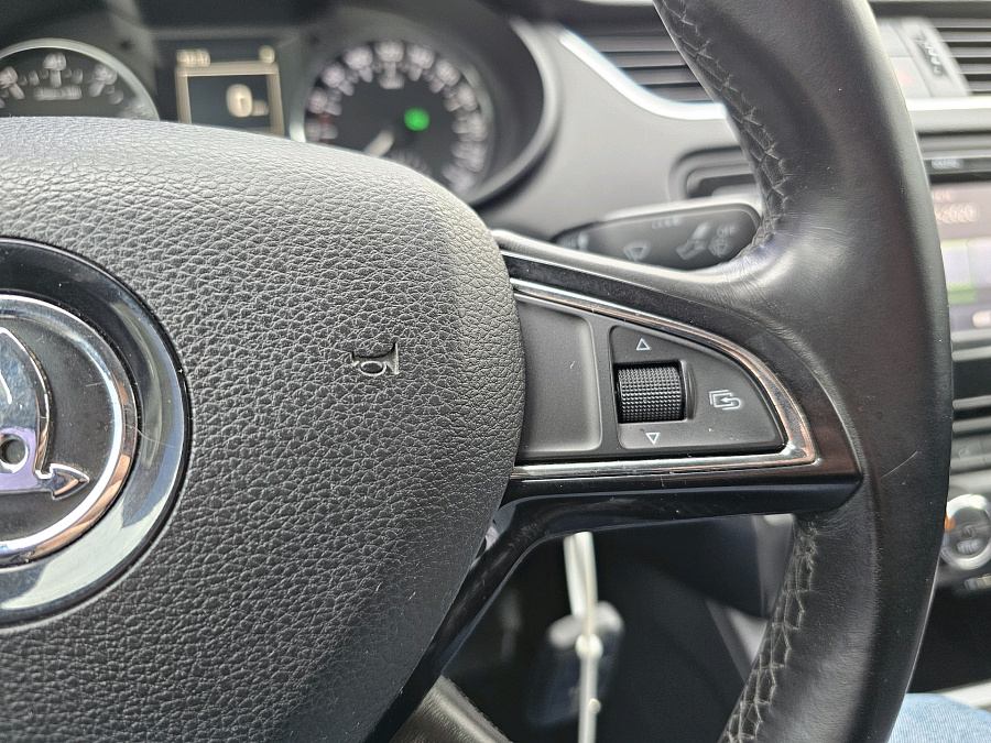 Skoda Octavia, 2013г., передний привод, робот