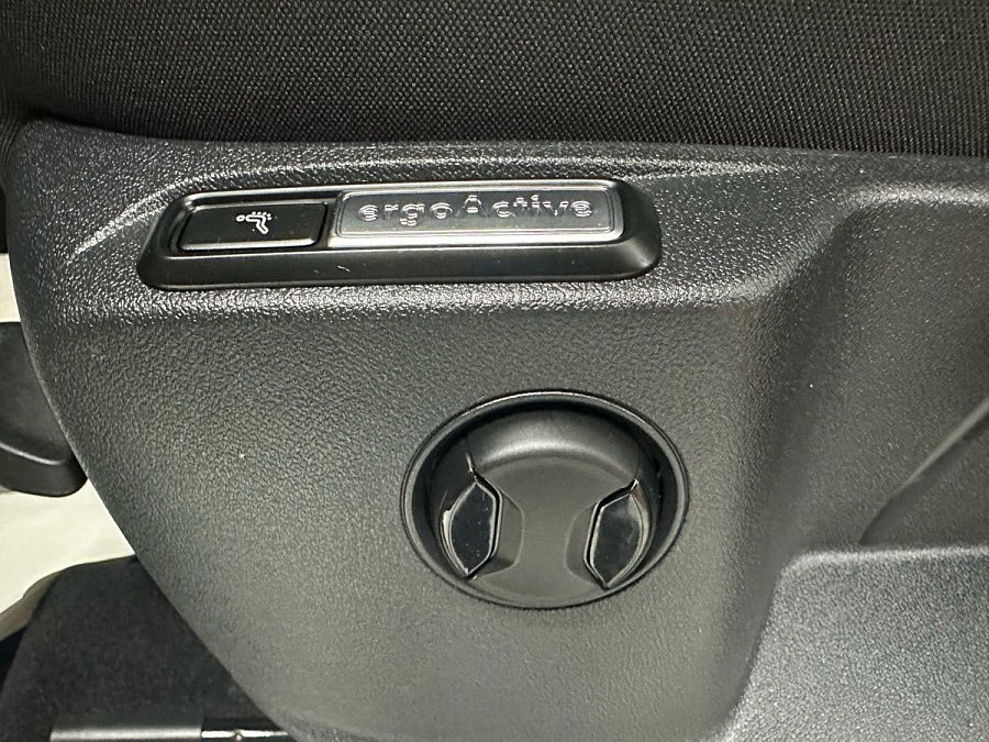 Volkswagen Tiguan, 2019г., полный привод, робот