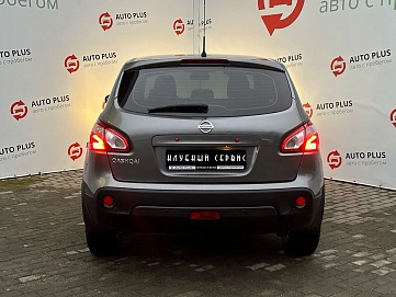 Nissan Qashqai, 2012г, передний привод, механика