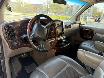 Chevrolet Express, 2001г., задний привод, автомат