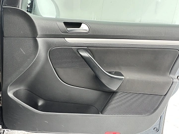 Volkswagen Jetta, 2009г, передний привод, механика