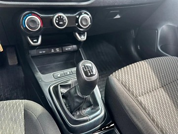 Kia Rio, 2017г., передний привод, механика