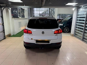 Volkswagen Tiguan, 2011г, полный привод, механика