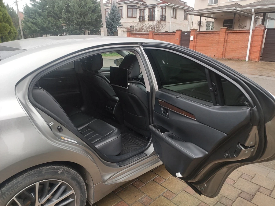 Lexus ES, 2015г., передний привод, автомат