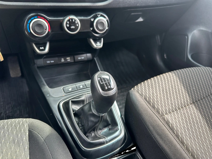 Kia Rio, 2017г., передний привод, механика