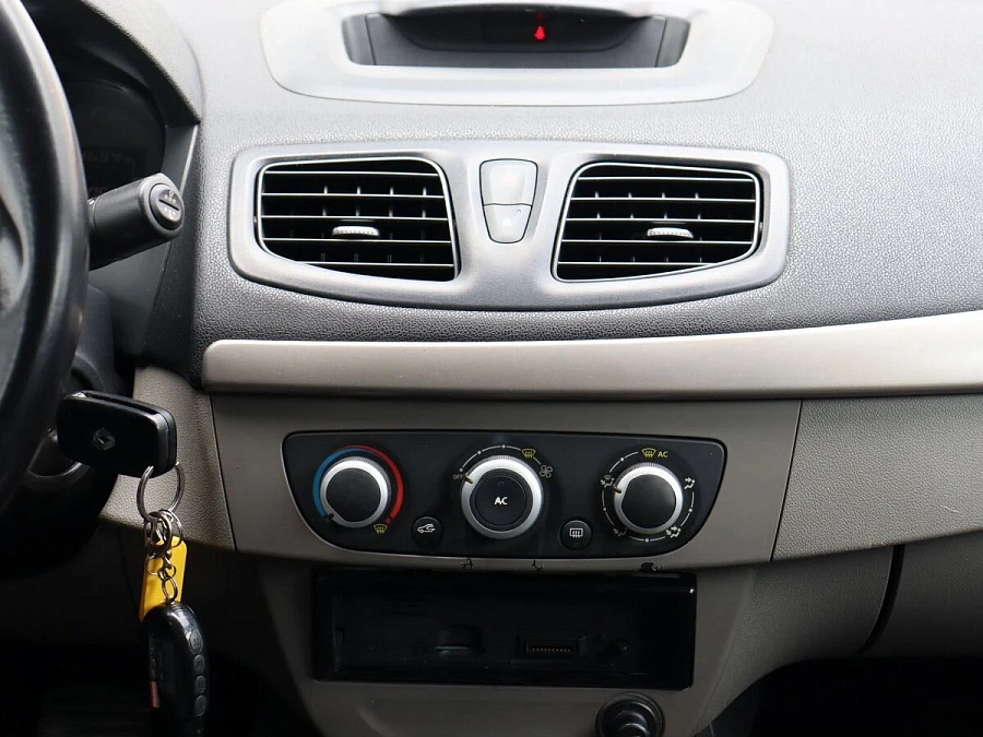 Renault Fluence, 2012г., передний привод, механика