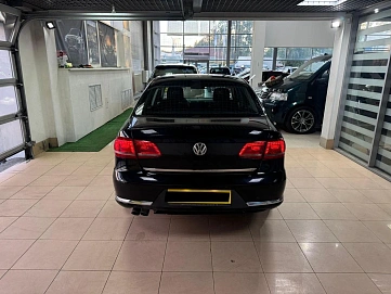 Volkswagen Passat, 2011г, передний привод, робот