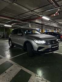 Volkswagen Tiguan, 2021г, полный привод, робот