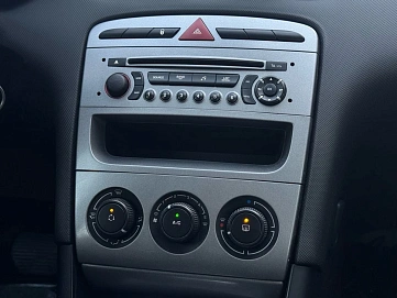 Peugeot 308, 2009г, передний привод, автомат