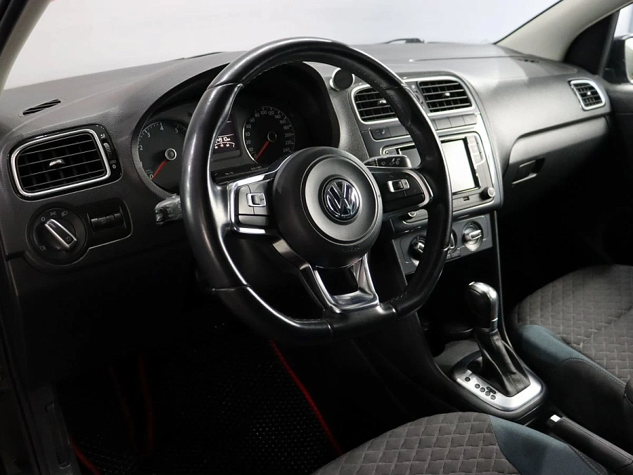 Volkswagen Polo, 2019г., передний привод, автомат
