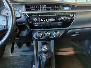 Toyota Corolla, 2014г, передний привод, механика
