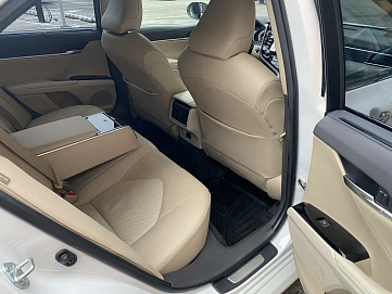 Toyota Camry, 2020г, передний привод, автомат