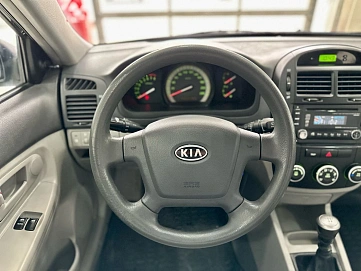 Kia Cerato, 2007г, передний привод, механика
