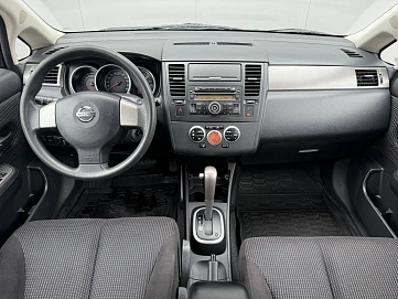 Nissan Tiida, 2011г, передний привод, автомат