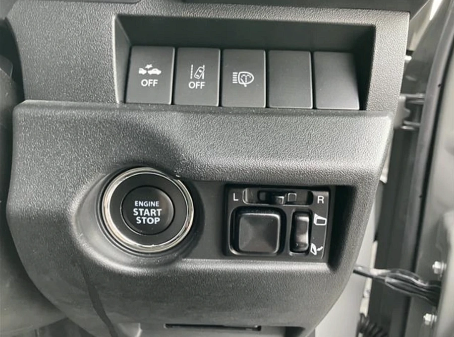 Suzuki Jimny, 2022г., полный привод, механика