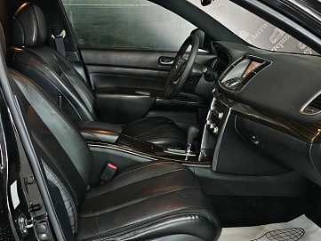 Nissan Teana, 2011г., передний привод, вариатор