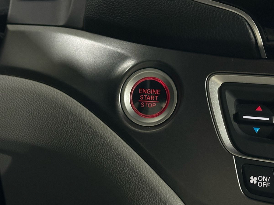 Honda Pilot, 2018г., передний привод, автомат