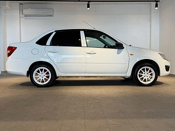 Lada (ВАЗ) Granta, 2015г, передний привод, механика