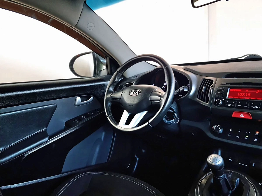 Kia Sportage, 2010г., передний привод, механика