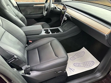 Tesla Model Y, 2023г, задний привод, автомат