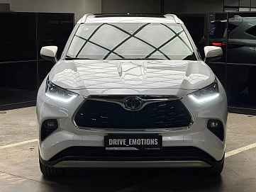 Toyota Highlander, 2025г, полный привод, автомат