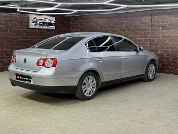 Volkswagen Passat, 2009г, передний привод, робот