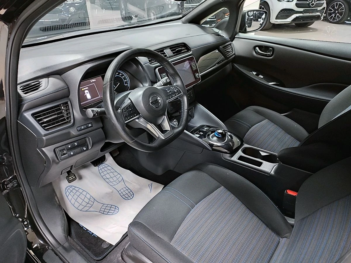 Nissan Leaf, 2021г, передний привод, автомат
