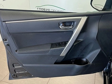 Toyota Corolla, 2013г, передний привод, автомат