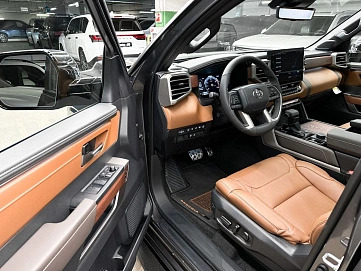 Toyota Sequoia, 2025г, полный привод, автомат