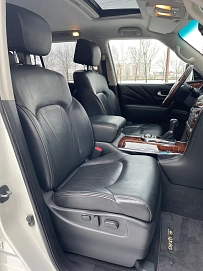 Infiniti QX80, 2017г, передний привод, автомат