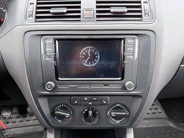 Volkswagen Jetta, 2015г, передний привод, механика