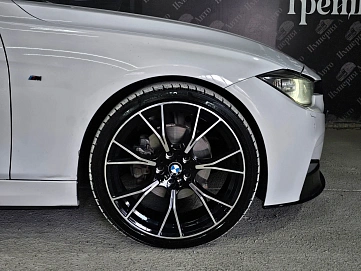 BMW 3 серии, 2012г., задний привод, автомат