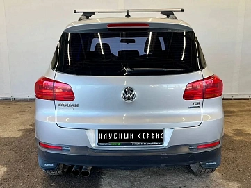 Volkswagen Tiguan, 2011г, передний привод, механика