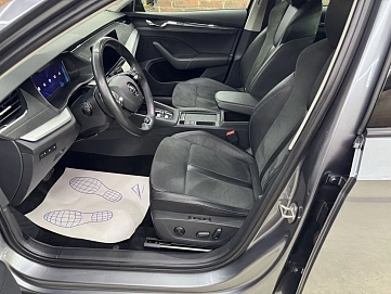 Skoda Octavia, 2021г, передний привод, автомат