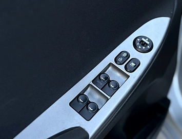 Hyundai Solaris, 2016г., передний привод, автомат