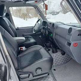 Toyota Land Cruiser, 2013г, полный привод, механика