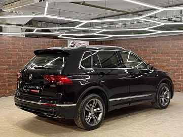 Volkswagen Tiguan, 2018г, полный привод, робот