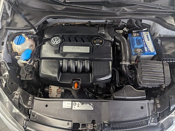 Volkswagen Golf, 2011г, передний привод, робот